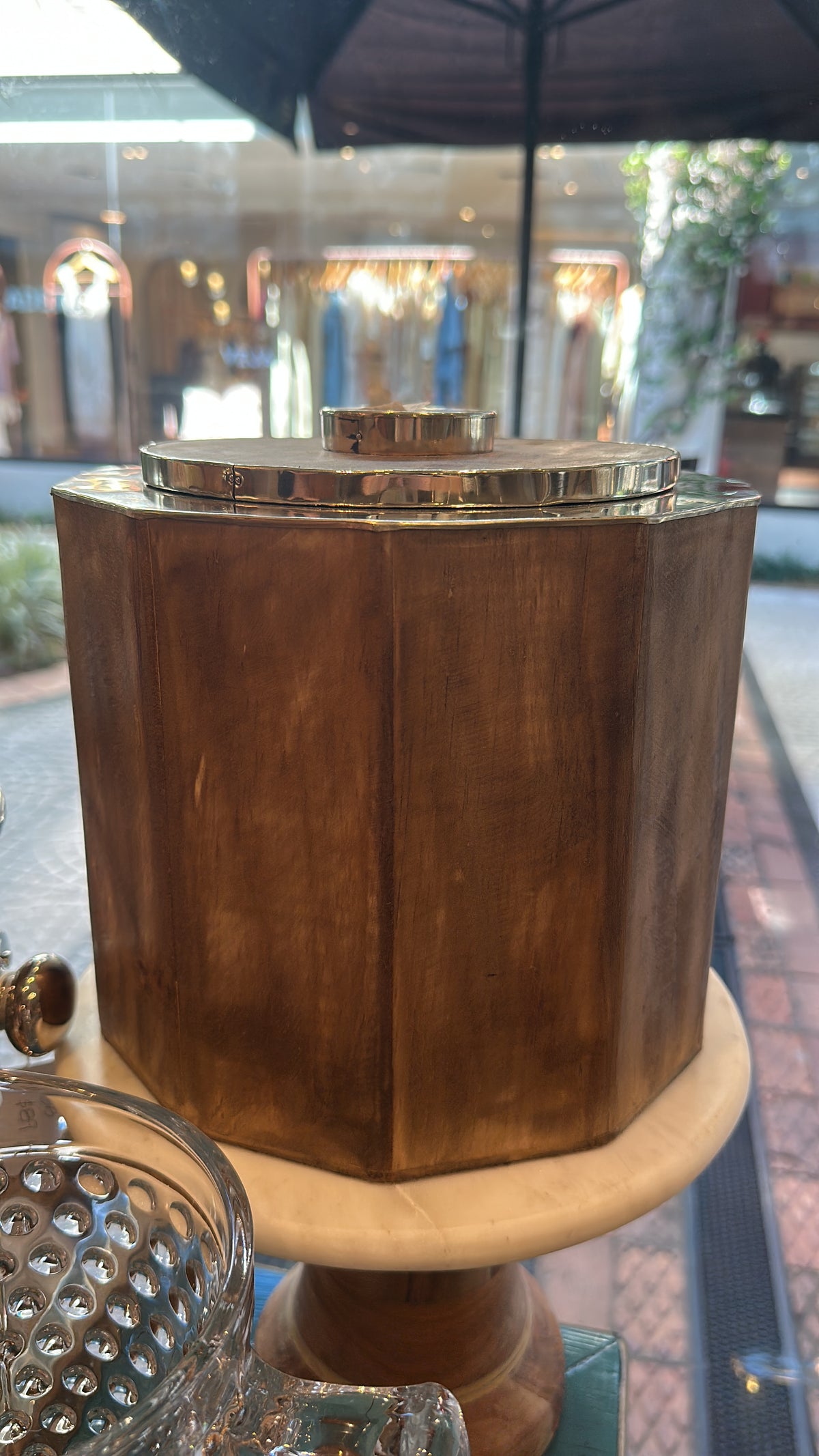 Hielera madera y metal